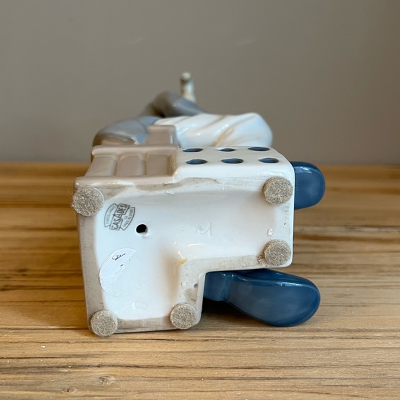 Cascades Porcelain Clown Musician Playing Saxophone Made In Spain - Picture 6 of 8